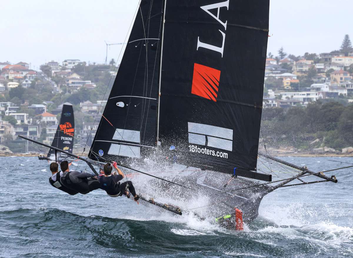 Lazarus crew pushes hard to windward (SailMedia)