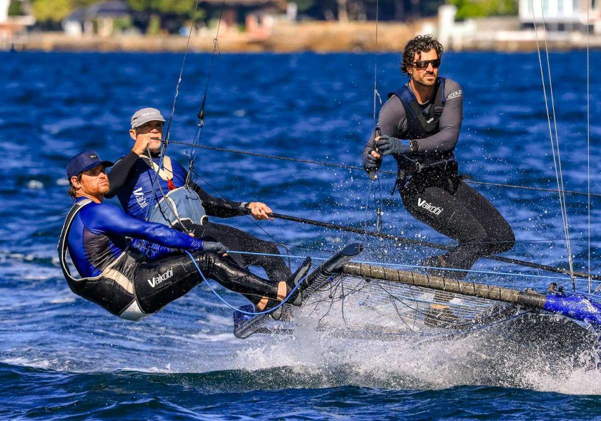 Thurlow Fisher Lawyers crew in action (SailMedia)